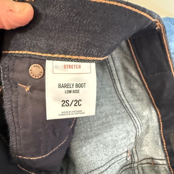 Express Women's Darkwash Blue Barely Boot Low Rise Jeans - Picture 4 of 4